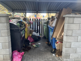 Město čelí nevhodnému nakládání s odpadem