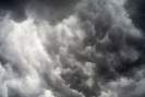 Páteční větrnou bouři vyhodnotili meteorologové jako přinejmenším slabé derecho